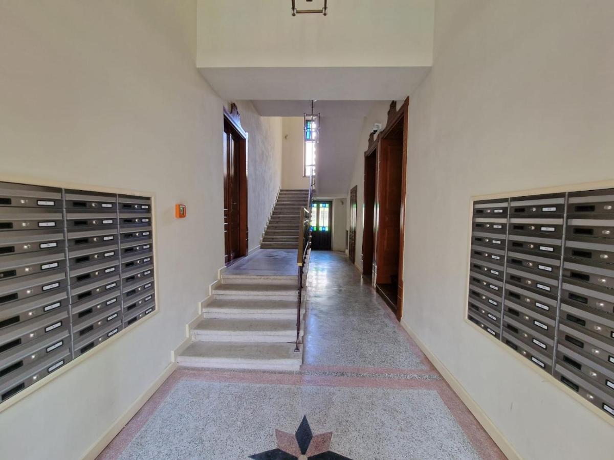 Apartamenty Sebastiana Краков Экстерьер фото